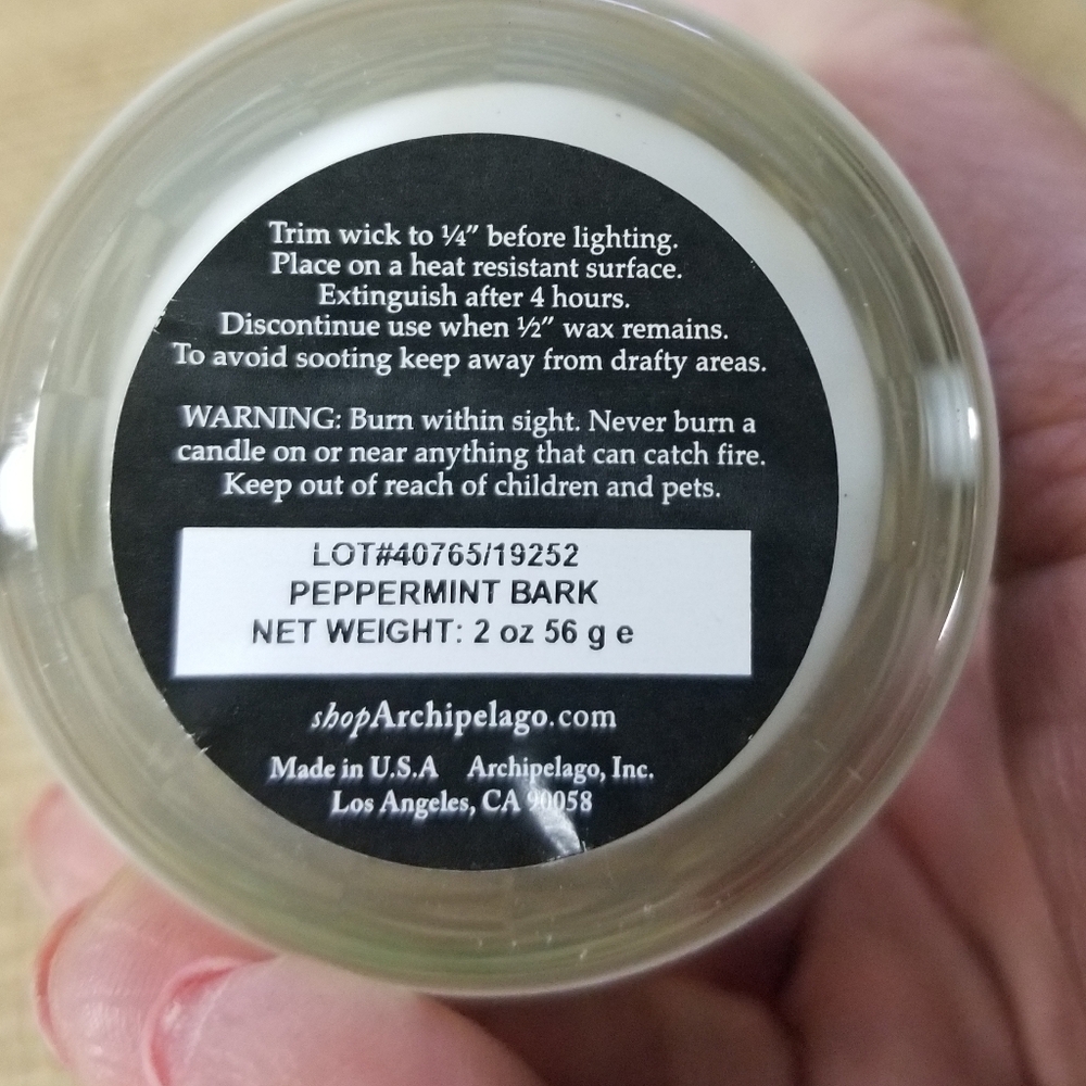 Archipelago Peppermint Bark Votive - Picture 4 of 5